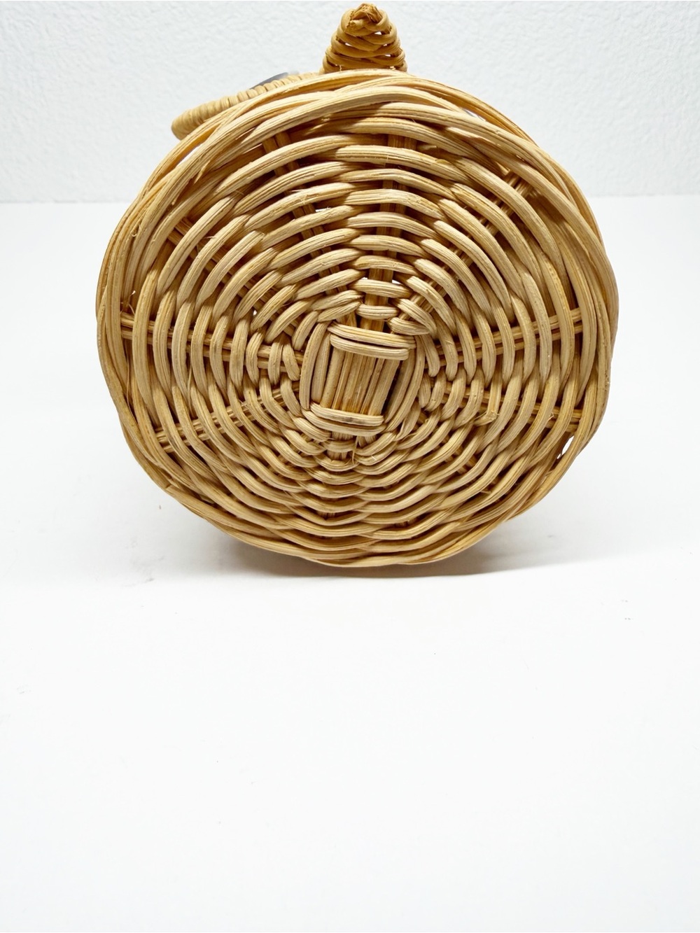 Vintage Wicker Owl Bud Vase Basket - Picture 9 of 9